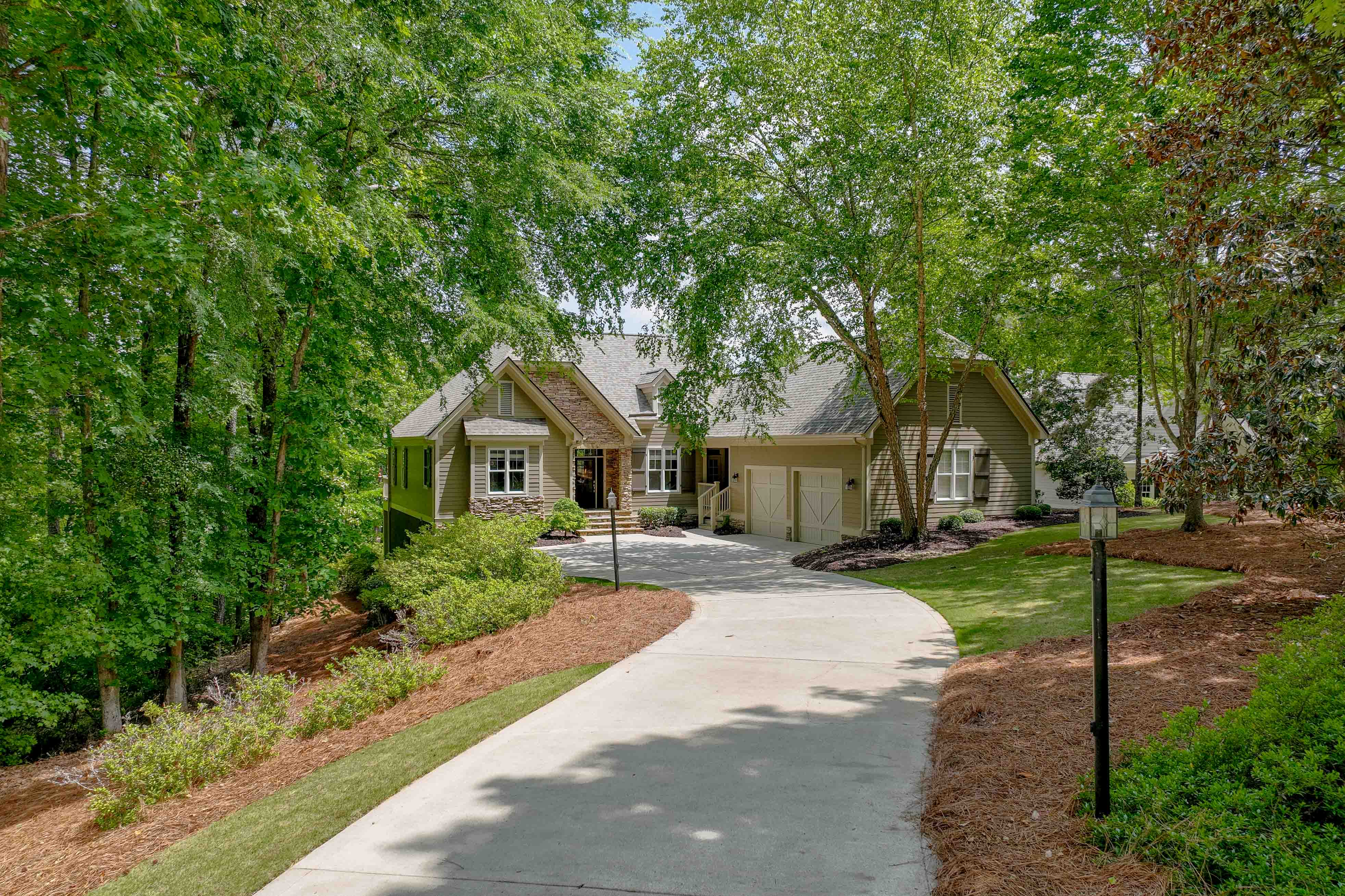 1011 Dejarnet Court image 1